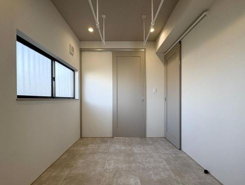 【中古】日高市横手2丁目リフォーム中古住宅のランドリースペース|ランドリー室もあります