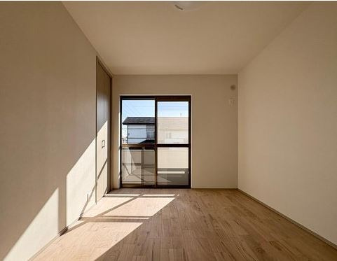 【中古】日高市横手2丁目リフォーム中古住宅の洋室|2F5.2帖洋室です♪