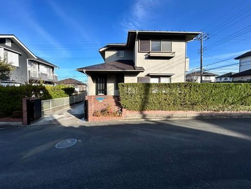 【中古】日高市横手2丁目リフォーム中古住宅の前面道路含む現地写真|前面道路含む現地写真です
