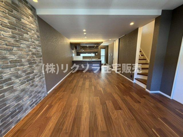北中振1丁目　中古一戸建てのダイニング|LDK20.5帖
■物件内覧・資金計画相談・住宅ローン相談、リフォーム相談、お問合せ受付中■
※当日・翌日のご内覧、ご相談はお電話でのお問合せがスムーズです！
