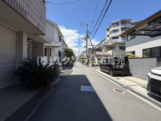 北中振1丁目　中古一戸建ての前面道路含む現地写真|前道　北　幅員3.5ｍ
■物件内覧・資金計画相談・住宅ローン相談、リフォーム相談、お問合せ受付中■
※当日・翌日のご内覧、ご相談はお電話でのお問合せがスムーズです！