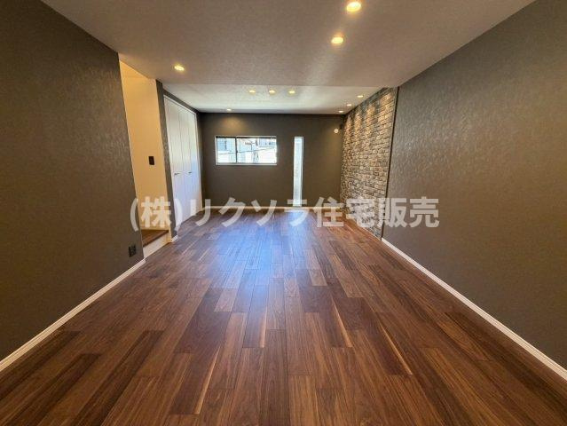 北中振1丁目　中古一戸建ての居間・リビング|LDK20.5帖
■物件内覧・資金計画相談・住宅ローン相談、リフォーム相談、お問合せ受付中■
※当日・翌日のご内覧、ご相談はお電話でのお問合せがスムーズです！
