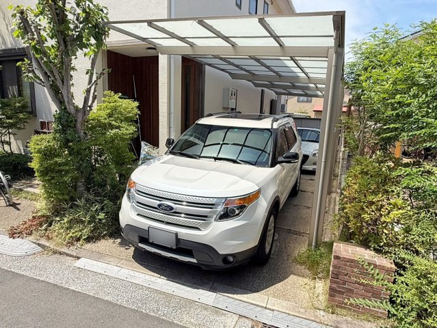 和泉市弥生町2丁目　中古戸建の駐車場