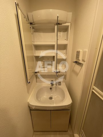 ファーストステージ梅田WEST（ファーストステージ梅田ウエスト）の洗面所|ファーストステージ梅田WEST　洗面所