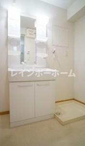 ファイン　ヴィレッジ　【仲介手数料：50％OFF】対象物件！の洗面所|コンパクトで使いやすい洗面所