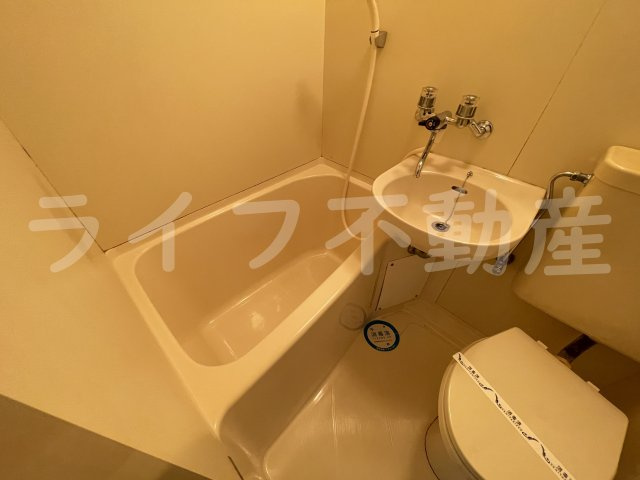 大洋ハイツ永和の浴室|コンパクトで使いやすいお風呂です