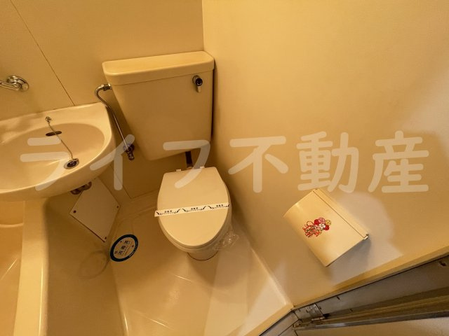 大洋ハイツ永和のトイレ|落ち着いたトイレです