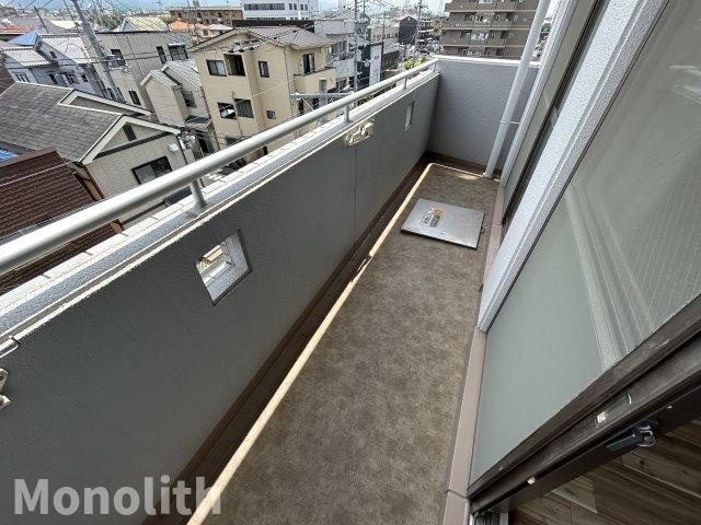 クロスロウズ荒木街のバルコニー