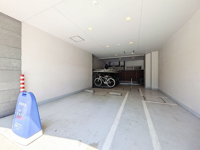 Aoiレジデンス早稲田の駐車場