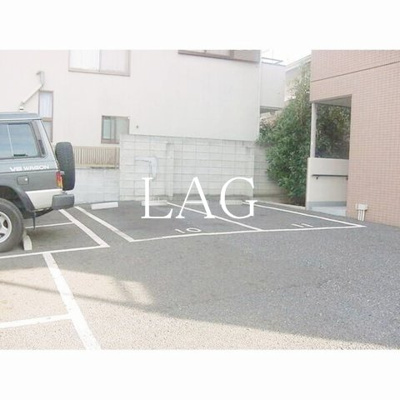 【駐車場】 | ボナール鶴 | 駐車場です。
