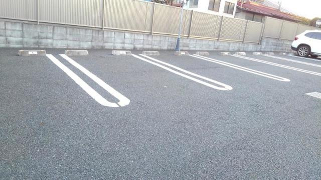 マーサ　グランデの駐車場