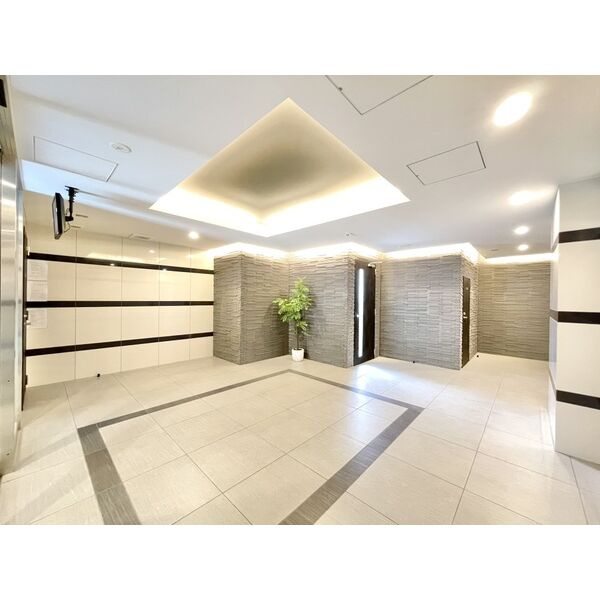 名古屋市中区平和１丁目の賃貸マンションのロビー