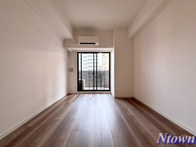【居間・リビング】 | S-RESIDENCE黒川本通一丁目 | こちらのリビングで趣味の時間をお楽しみください
