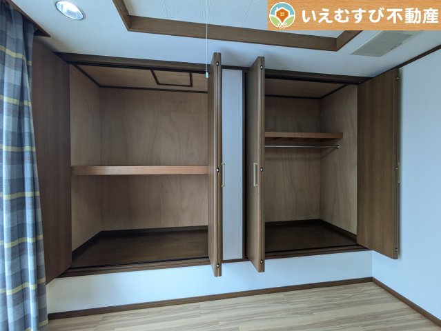 熊谷市飯塚　中古戸建の収納|大容量の収納スペースで住空間もスッキリ広々
収納がたっぷり付いていれば、お部屋がすっきり保てて気持ちが良いですね♪