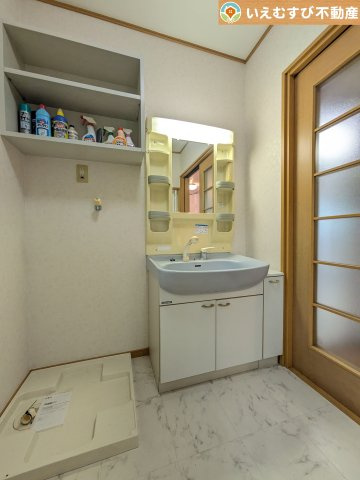 熊谷市飯塚　中古戸建の独立洗面台