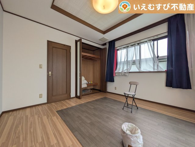 熊谷市飯塚　中古戸建の洋室