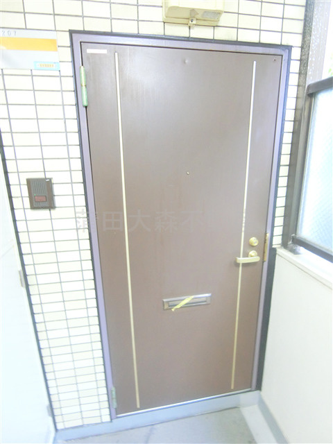 ジェミニ大森本町の玄関