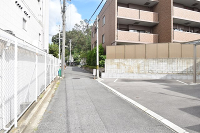 【周辺】 | エステムコート吹田片山公園フローラ | 現在ご返済中のカーローン・カードローン・教育ローンなどを住宅ローンに一本化したり、家具家電購入費用・引越し費用を住宅ローンと組み合わせるなど、お客さまにメリットの多い住宅ローンのご提案が可能です。