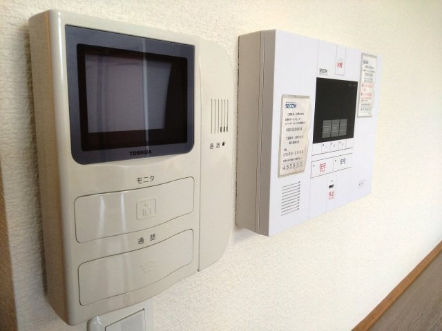 レオパレスバスタードのその他|モニター付インターホンもあってセキュリティ充実！
