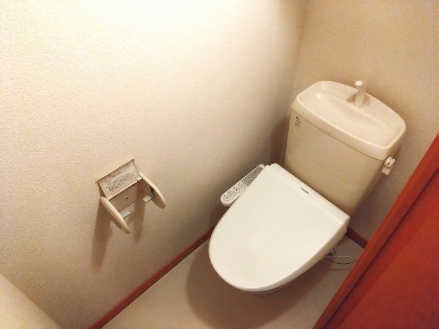 レオパレスセレッソのその他|温水便座付きで快適生活    風呂・トイレ別
