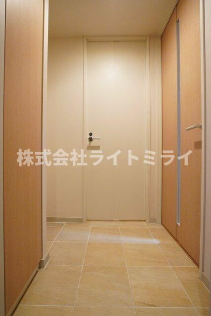クオリア御茶ノ水パークフロントの玄関