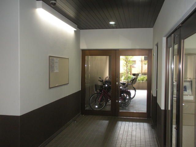 【エントランス】サンテラス反町公園 