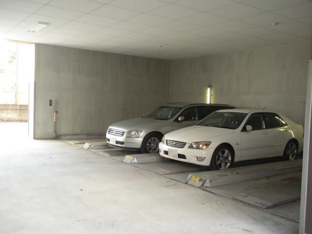 【駐車場】サンテラス反町公園 