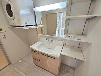 摂津市浜町　新築戸建の独立洗面台|独立洗面台です