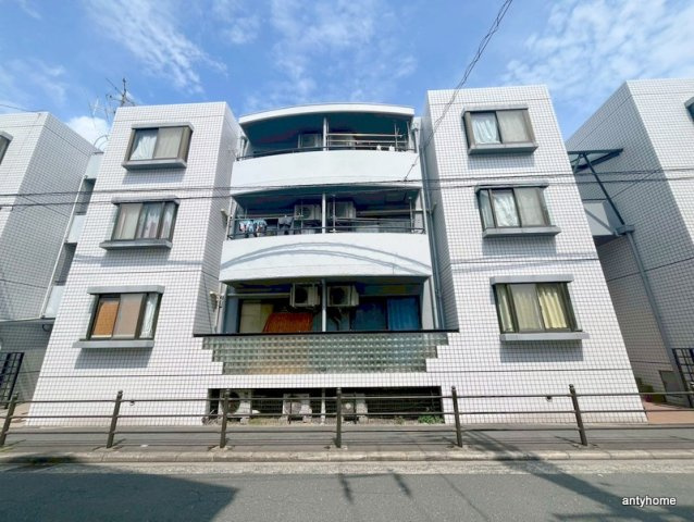 パティオ小松　仲介手数料無料の外観