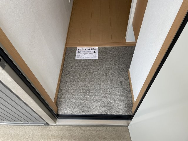 サンシャリテ向丘A棟の玄関