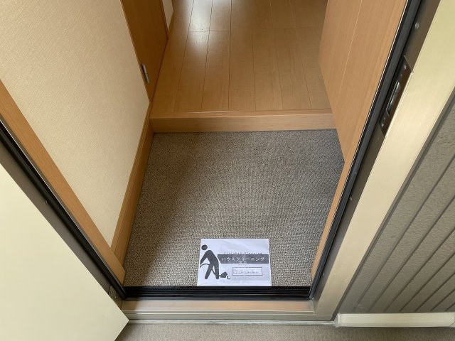 サンシャリテ向丘B棟の玄関