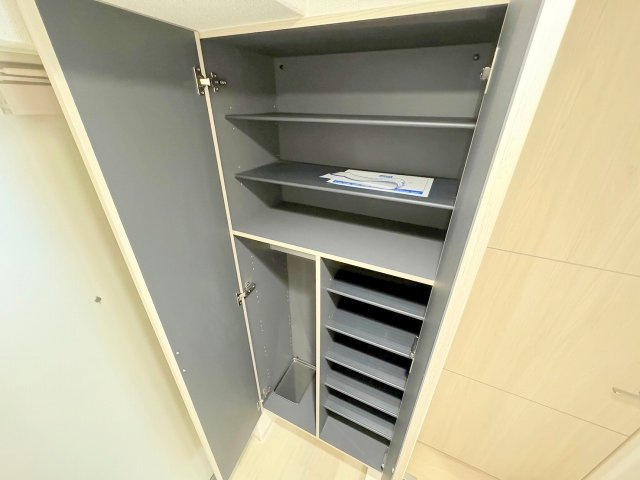レイワニティ　プレイスの収納