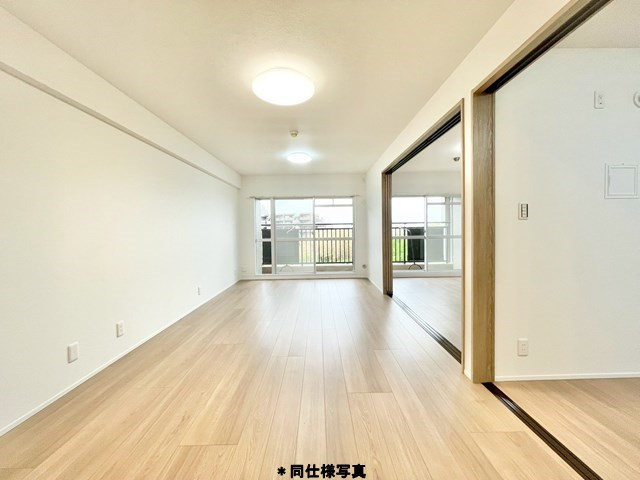 【内装】 | 緑地東ロイヤルマンション | 物件を比較検討したいお客様には、「物件比較見学プラン」をご用意しております。こちらの物件だけでなく、お客様の希望に沿った物件を、いくつかまとめてご案内させて頂きます。