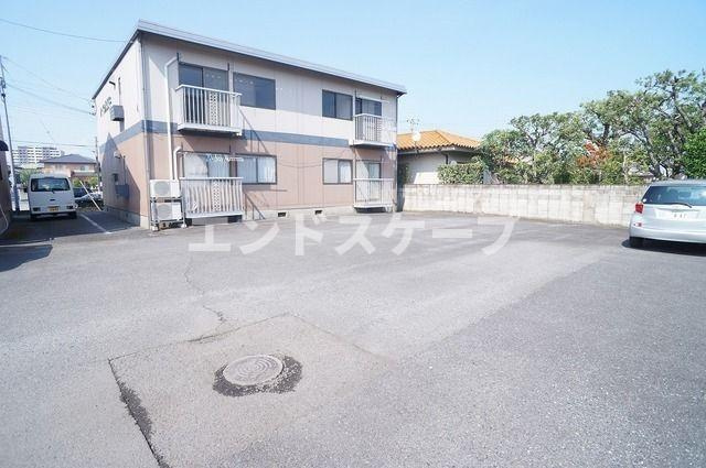 ハイツスズキＡの駐車場|高崎、前橋のお部屋探しはエンドスケープまで！お客様の理想お聞かせ下さい♪