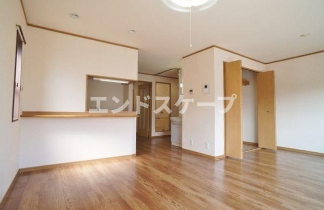 ハイツスズキＡの居間・リビング|高崎、前橋のお部屋探しはエンドスケープまで！お客様の理想お聞かせ下さい♪