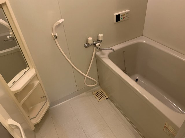 コアロード桃山台の浴室