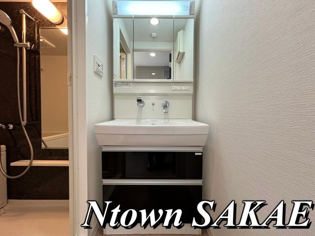 【独立洗面台】 | ドゥナーレ辻町 | 独立洗面化粧台が付いています