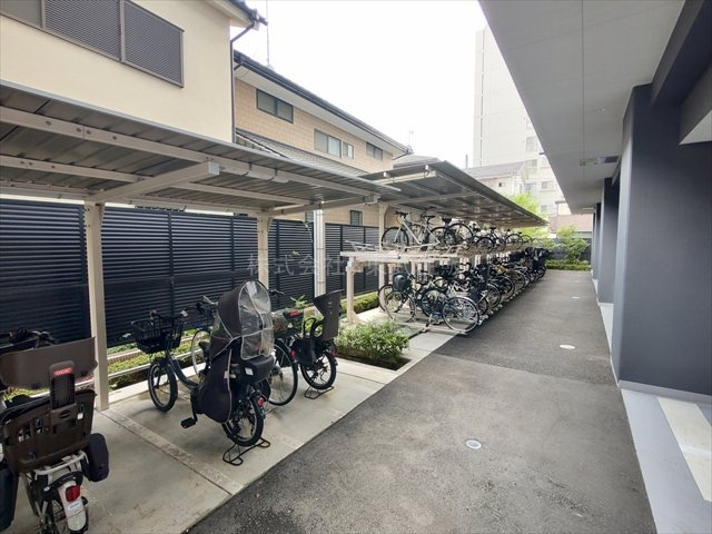 【駐輪場】の画像
