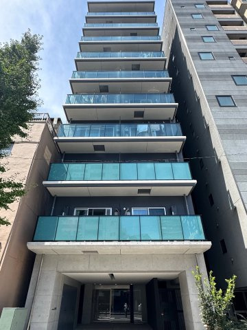 MAISON M K