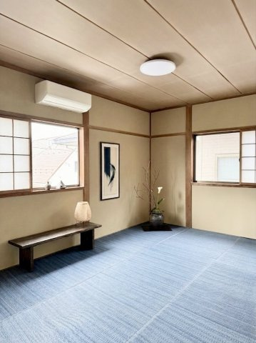 コヨハイツの和室|畳の香りにほっとひと息。ごろ寝したくなる、くつろぎの和空間です。