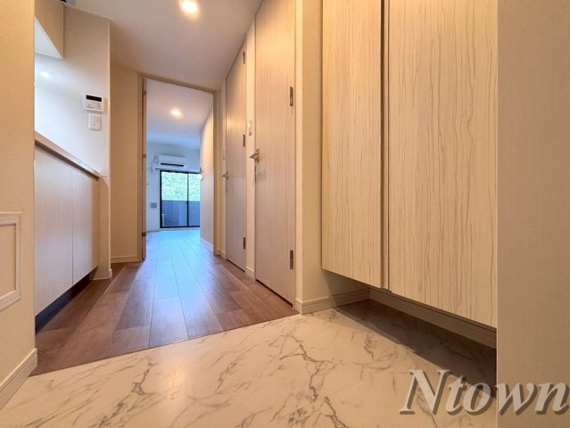 【玄関】 | S-RESIDENCE志賀本通North | ゆったりとした玄関です