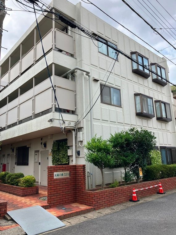 太陽の森マンション　パート１０２の外観