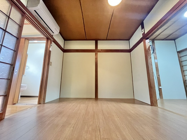 丈六テラスハウスの洋室