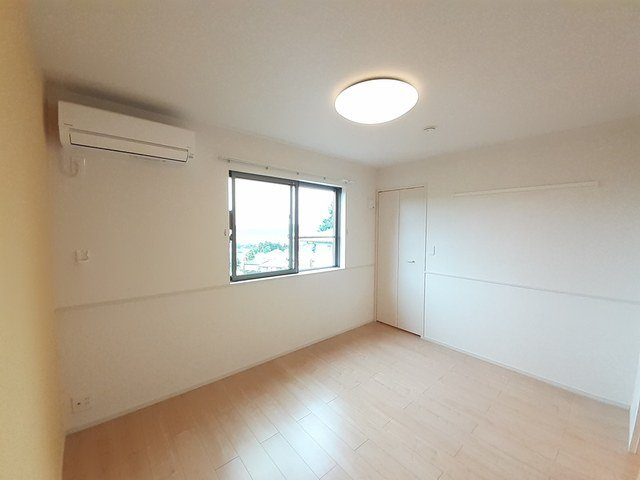 ルミエール（生駒市）の内装|おしゃれな内装です