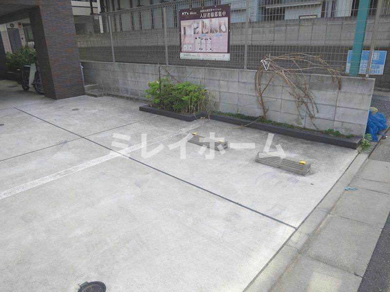HY's dilettoの駐車場