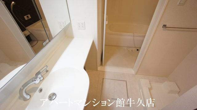 エルクルーズの独立洗面台