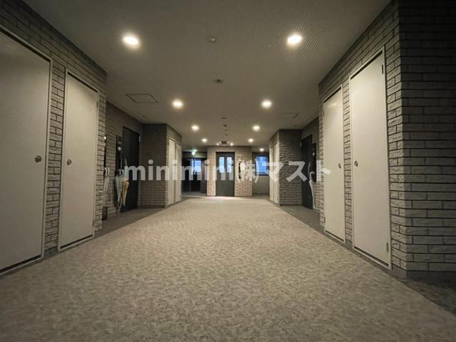 サムティ本町橋のロビー