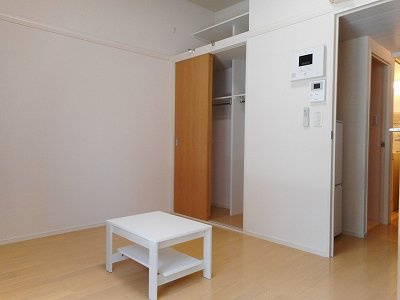 クレイノＣＯＬＺＡの居間・リビング|使いやすいリビングです