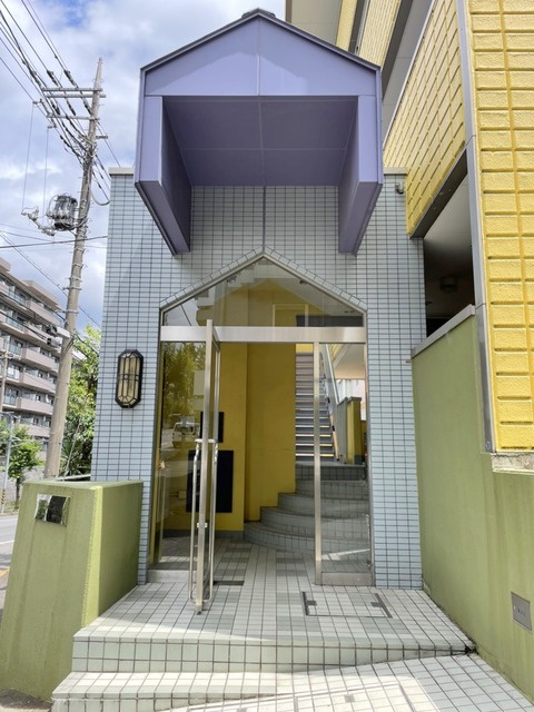 カサ　エルマノスのエントランス|お洒落なエントランス