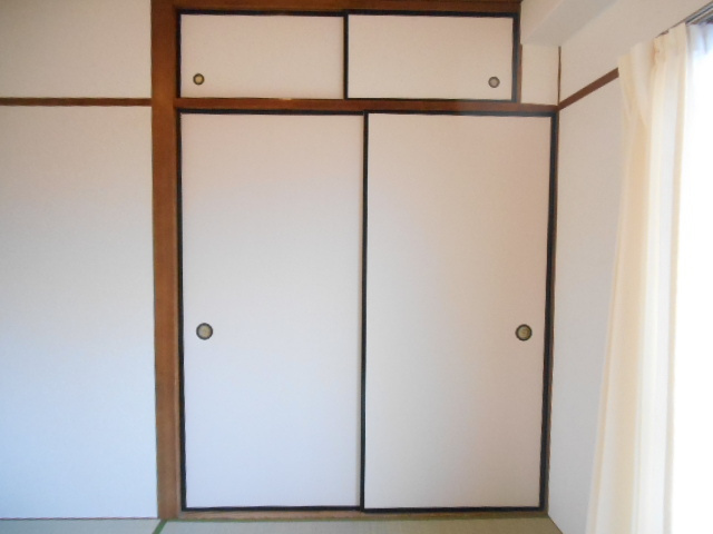 出口マンションの収納